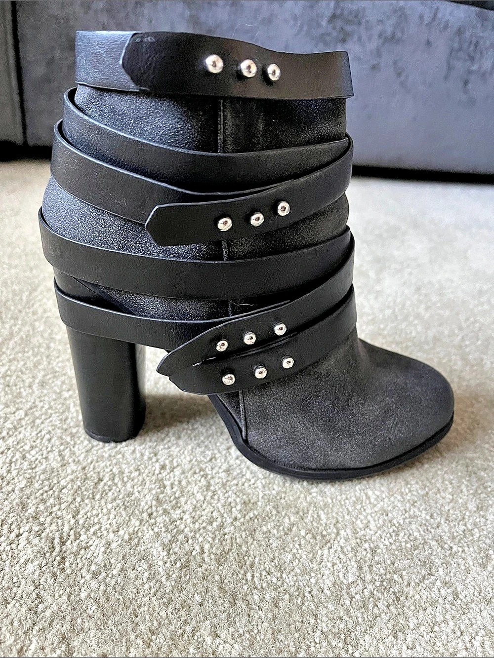 Dollhouse Moto Style Studded Strappy Ankle Boots in Distressed Black, Size 8